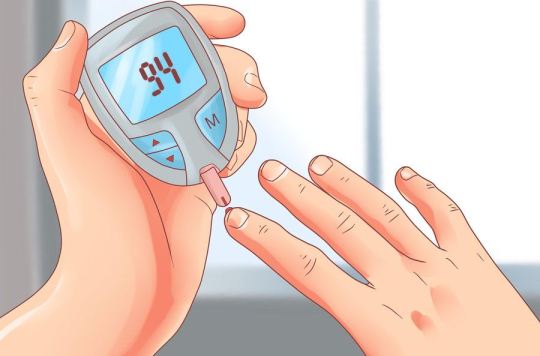 چک کردن قند خون  چک کردن قند خون
