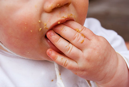 غذا خوردن کودک هشت ماهه غذا خوردن کودک هشت ماهه