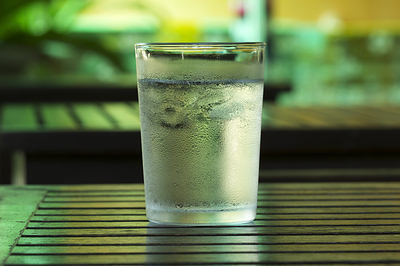 آب و پف دور چشم