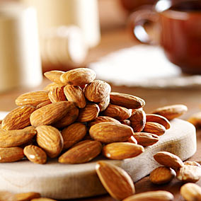 بادام و پروتئین بادام و پروتئین