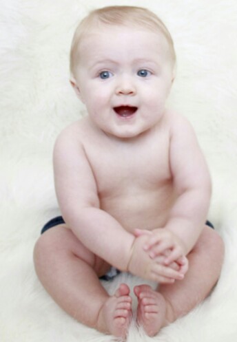 نوزاد سه ماهه نوزاد سه ماهه