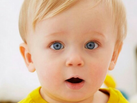 نوزاد چهار ماهه نوزاد چهار ماهه