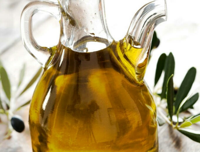 روغن زیتون غذایی مناسب برای بیماران قلبی روغن زیتون غذایی مناسب برای بیماران قلبی