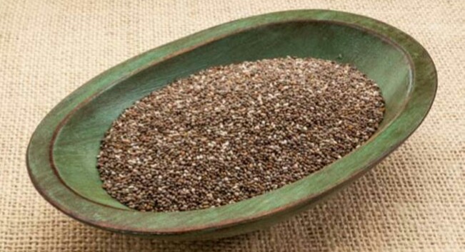 دانه های چیا غذایی مناسب برای بیماران قلبی دانه های چیا غذایی مناسب برای بیماران قلبی