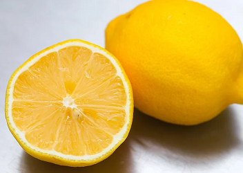 استفاده از لیمو برای سفیدی پوست استفاده از لیمو برای سفیدی پوست