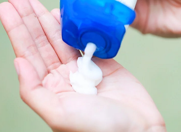 برای روشن شدن پوست، کمتر در معرض نور خورشید باشید برای روشن شدن پوست، کمتر در معرض نور خورشید باشید