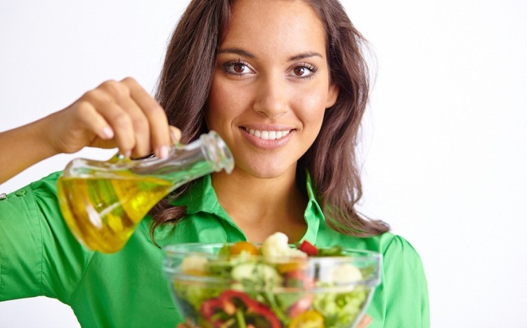 5 خاصیت مهم روغن زیتون در بارداری 5 خاصیت مهم روغن زیتون در بارداری