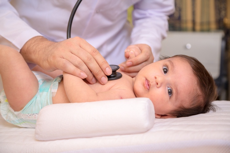 زمان مراجعه به پزشک در اسهال نوزاد