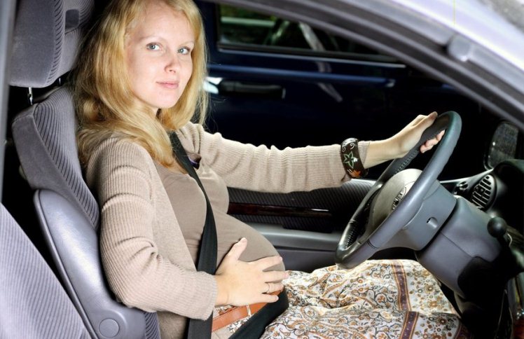 رانندگی در بارداری رانندگی در بارداری