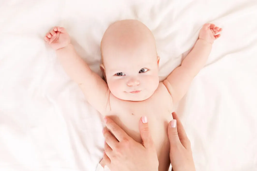 تکنیک‌های موثر ماساژ برای کاهش دل‌درد نوزاد