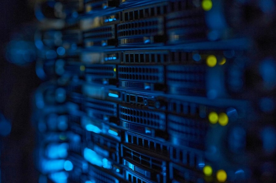 انتخاب و نصب سیستم عامل سرور