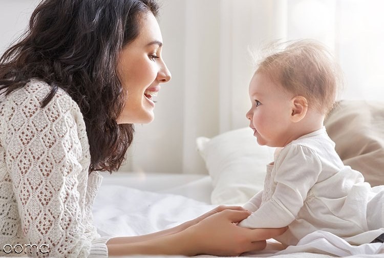 7 کمک والدین برای گردن گرفتن نوزاد 7 کمک والدین برای گردن گرفتن نوزاد