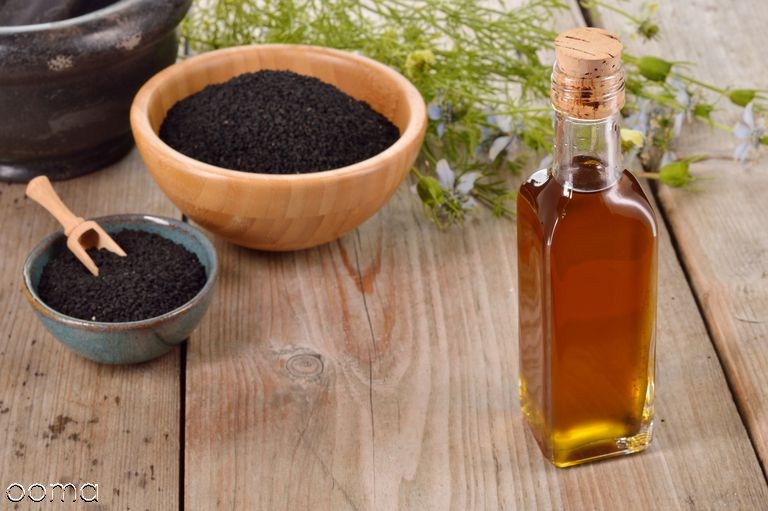 خواص روغن سیاه دانه در برطرف کردن 12 مشکل بدن خواص روغن سیاه دانه در برطرف کردن 12 مشکل بدن