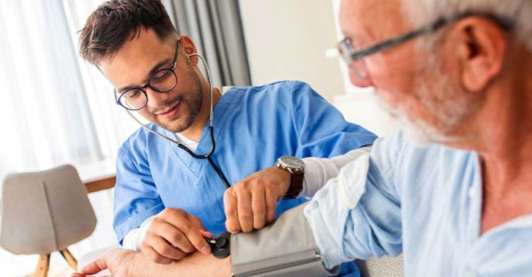 راهنمای عملی پرستار منزل برای مقابله با شوک و افت فشار خون بیماران خانگی راهنمای عملی پرستار منزل برای مقابله با شوک و افت فشار خون بیماران خانگی