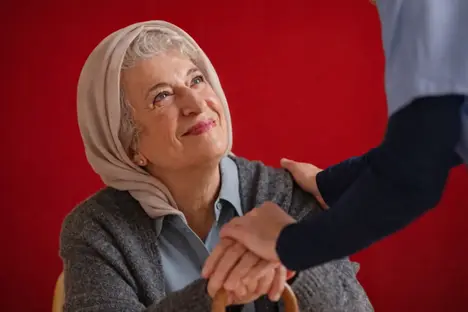 تجربه واقعی خانواده‌ها از استخدام پرستار سالمند در منزل