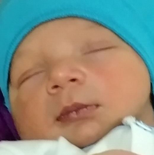 منصوووره کجاست زایمان کرد