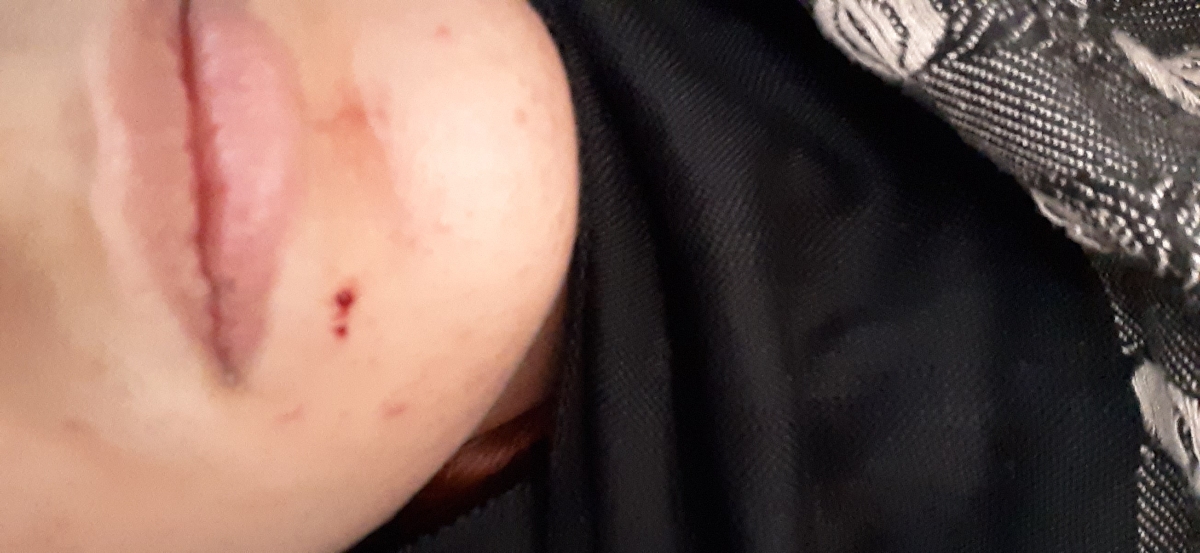 سلام دخترا این وقت صبح با جیغای خودم پا شدن سلام دخترا این وقت صبح با جیغای خودم پا شدن