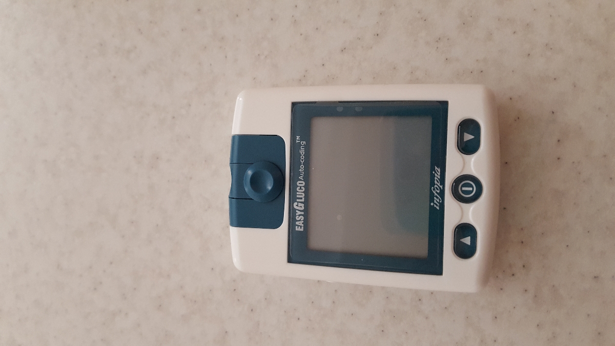 دستگاه تست قند خانگی دستگاه تست قند خانگی