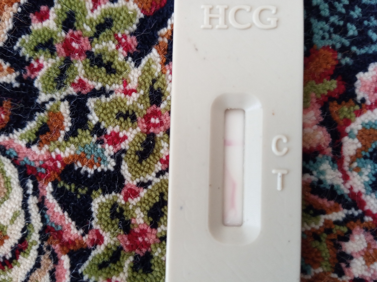 تست بارداری دوستمه بنظرتون خرابه؟؟؟؟