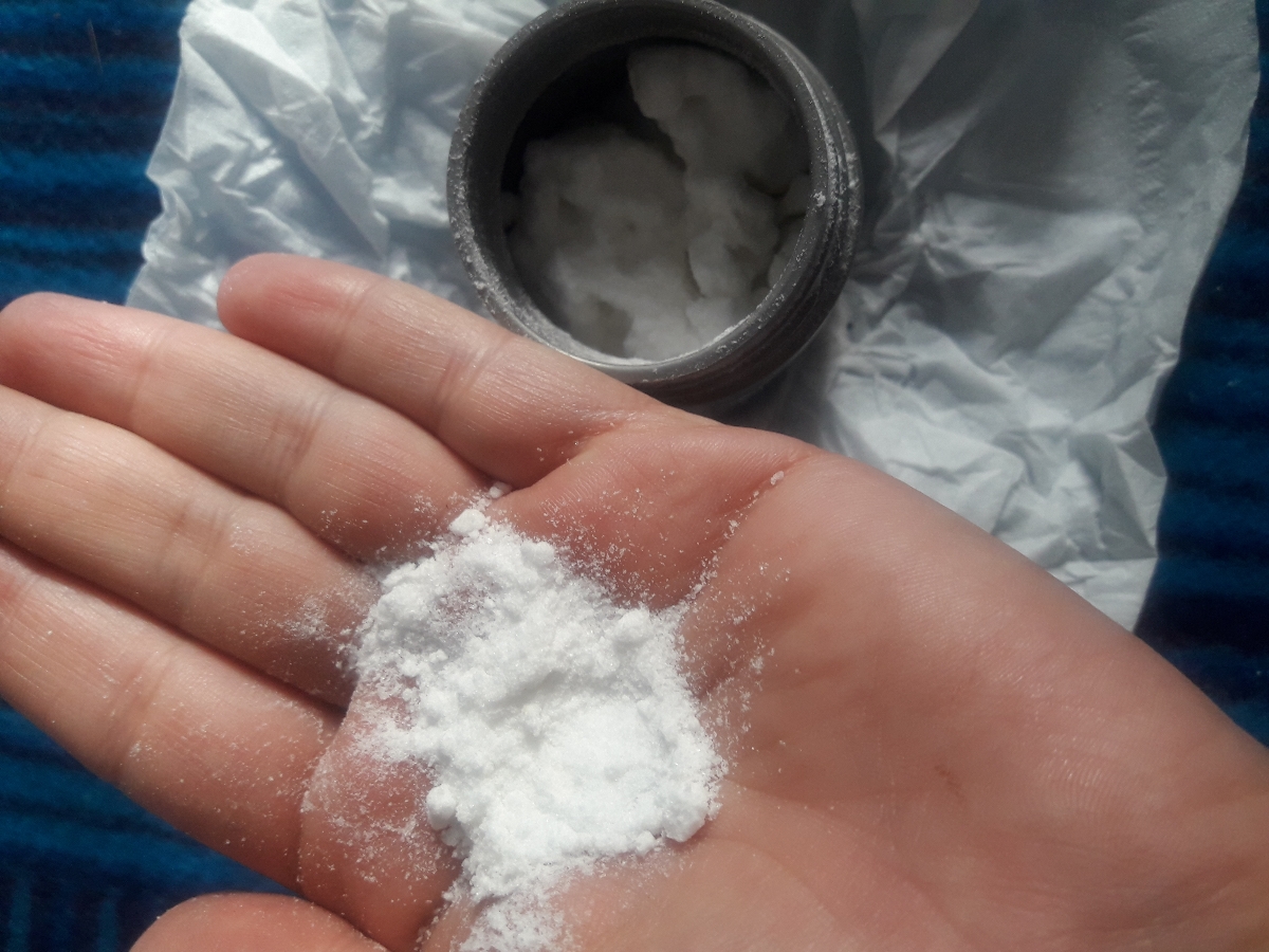 جوش زیرپوستی و پماد زینک جوش زیرپوستی و پماد زینک