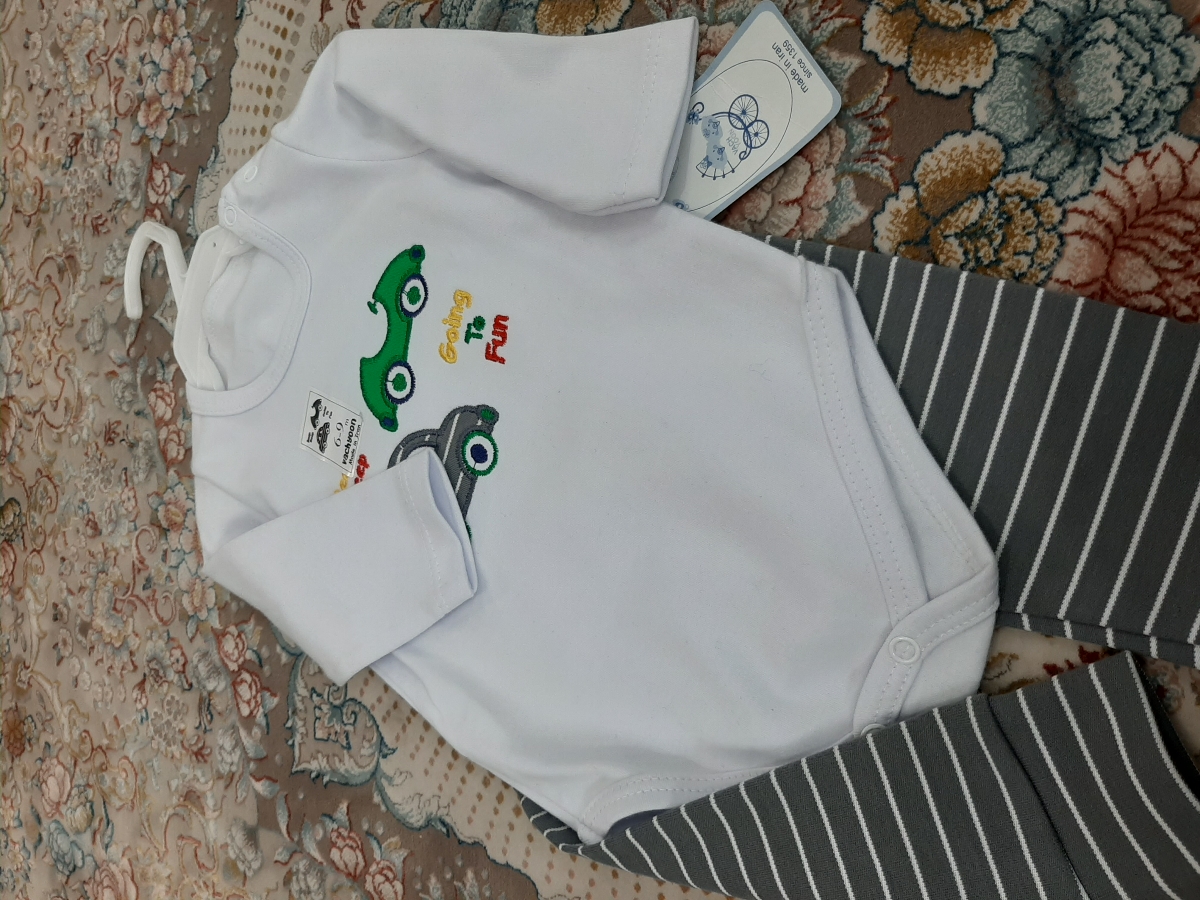 لباس نوزاد برای خونه ارزان یا گران قیمت؟