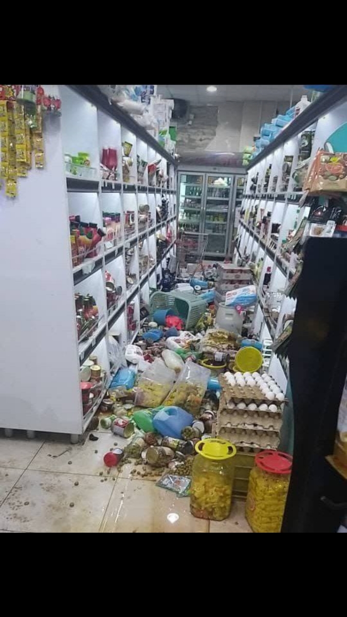 کمک به زلزله زدگان سیسخت کمک به زلزله زدگان سیسخت