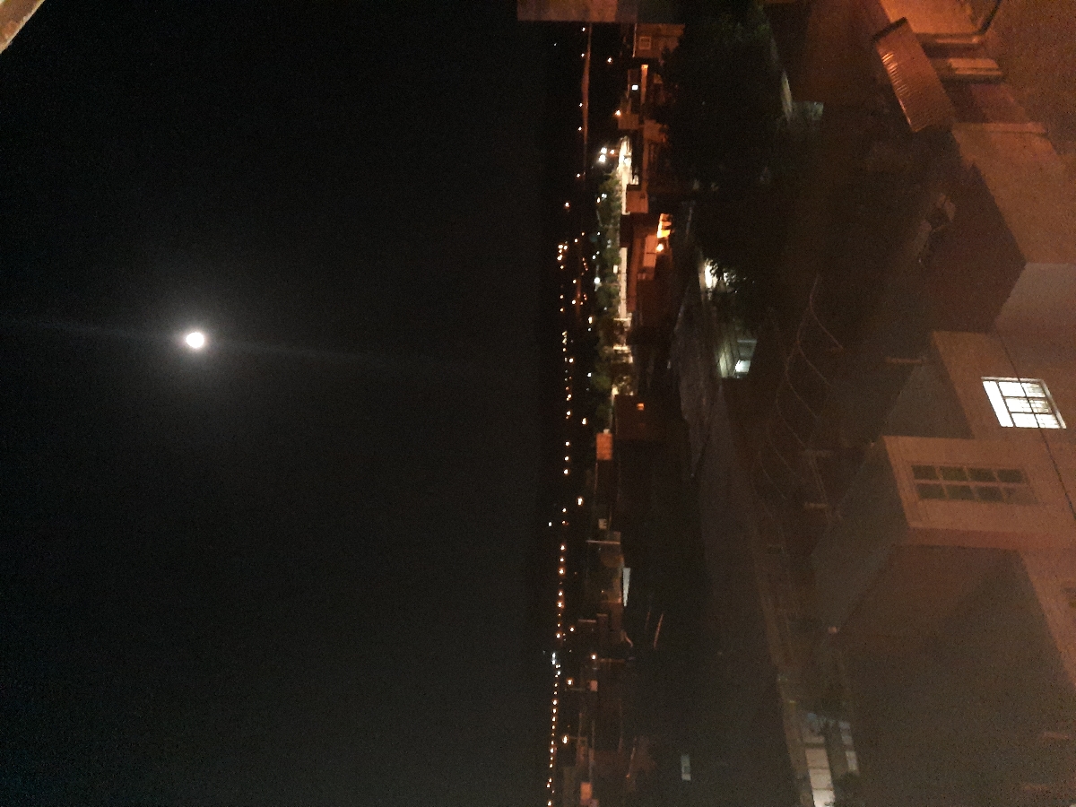 کی گوشی سامسونگ A51 داره؟ بیاد لطفا