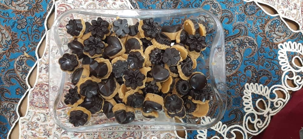 بیاین از کیکا و غذا هاتون و البته دسرهایی که درست کردین عکس بدین 😋😋😋