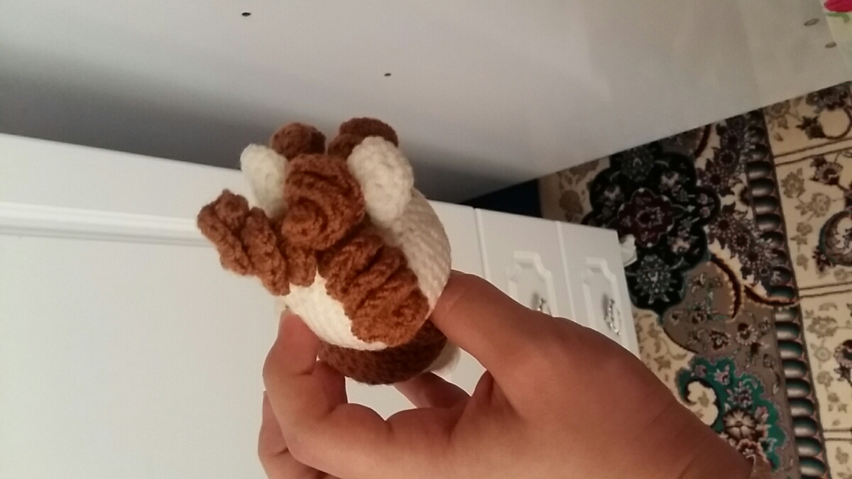 بچه ها یادتونه میخاستم برای نی نی خواهرم ست عروسک ببافم بیاین ببینین چی باافتم😄