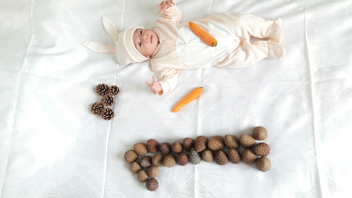 یک ماهگی مهرو یک ماهگی مهرو