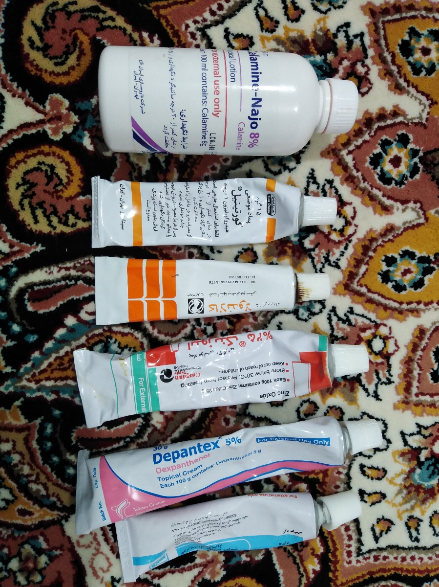من اینارو استفاده کردم و خوب شد پای پسر من زخم شده بود دیگه پوستش کنده شده بود.. و جز اینام لوسیون بدن فیروز هم براش زدم و مارک مایبیبی هم عوض کردم خوب شد
فقط بازش بذار که هوا دائم بهش برسه