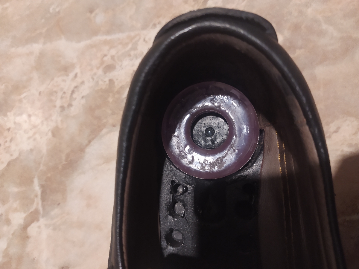 سلام وقت بخیر،من چند ماهه پاشنه پام بشدت درد داره ،آیا خارپاشنه دارم؟؟