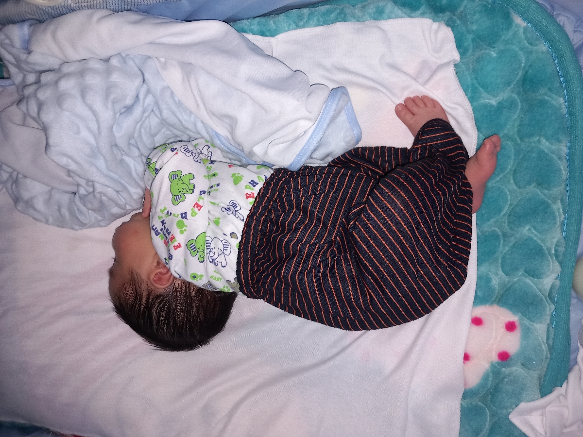 موقع خابیدنم گردنشو میبره عقب


واسه رفلاکس نه؟؟؟؟