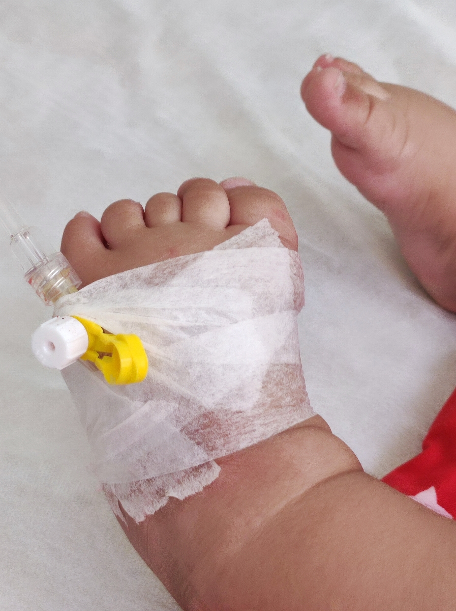 ظهر جمعه باشه، از مریضداری خسته باشی، بیخوابی کشیده باشی ولی خوابت هم نبره! ظهر جمعه باشه، از مریضداری خسته باشی، بیخوابی کشیده باشی ولی خوابت هم نبره!