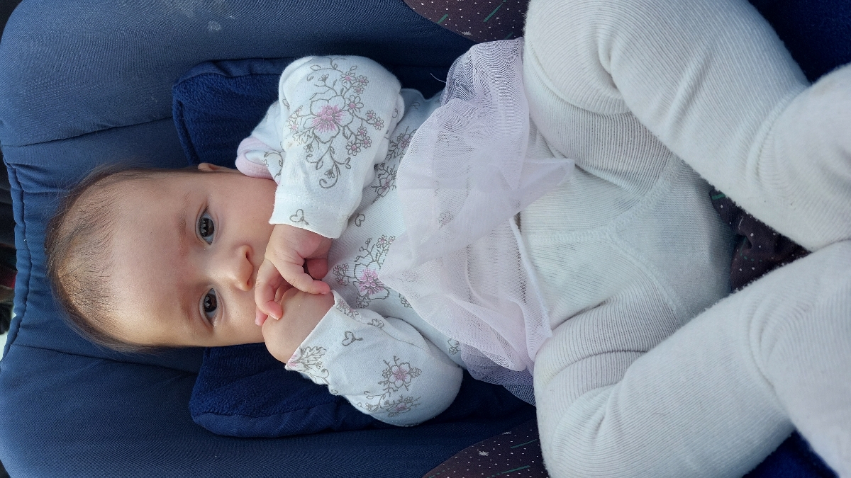 اینم زلفای دختر من تو سه ماهگی