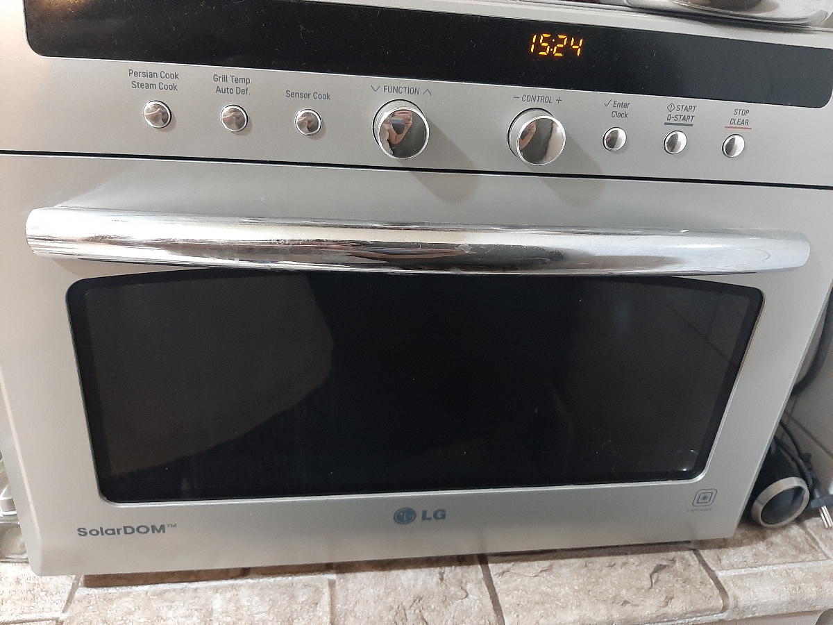 خانوما اگه مبشه دستور یه کیک کاکاعویی خوب بهم بدین خانوما اگه مبشه دستور یه کیک کاکاعویی خوب بهم بدین