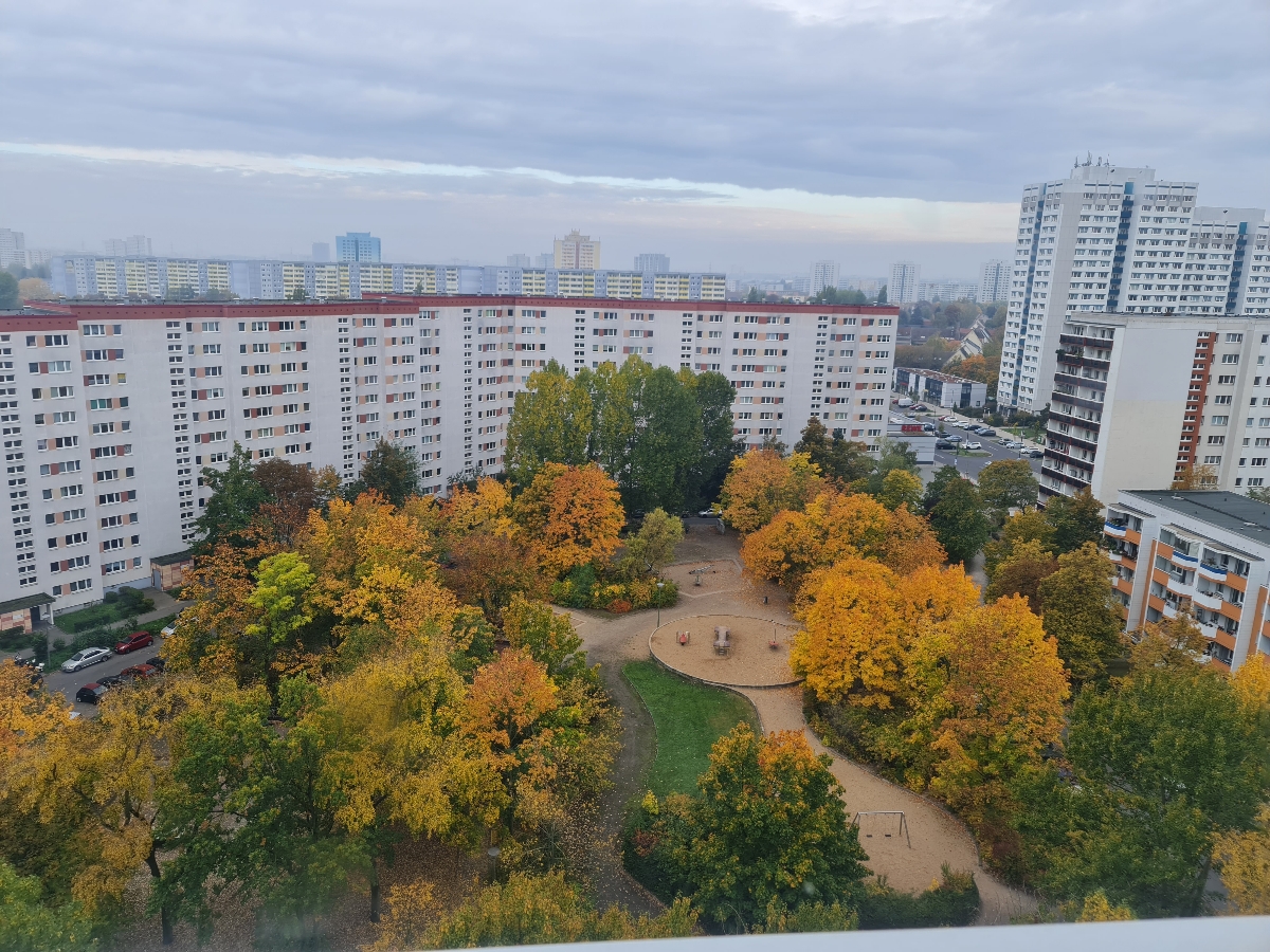 اینم اون طرف
پاییز اینجا خیلی زیبا تر از بهار برای من
خوشحالم پسرم هم پاییزی شد اینم اون طرف
پاییز اینجا خیلی زیبا تر از بهار برای من
خوشحالم پسرم هم پاییزی شد