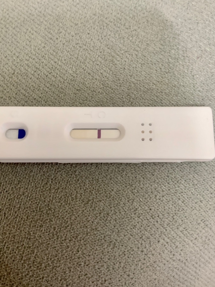 درد شدید سینه و لکه بینی ۸ روز ب موعد