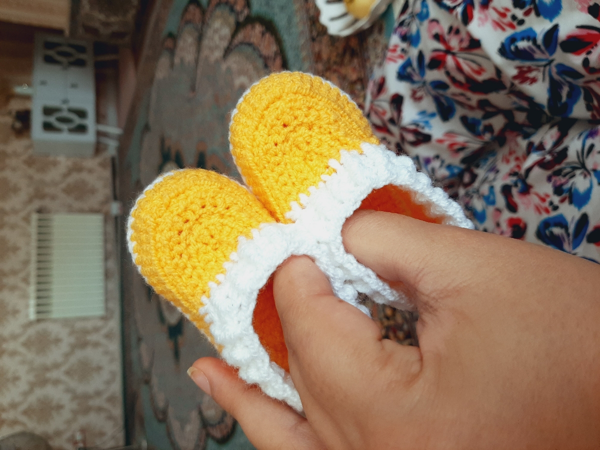 مامان آمینم🙋♀️😍اومدم براتون بافتنی کنم😁😁 مامان آمینم🙋♀️😍اومدم براتون بافتنی کنم😁😁