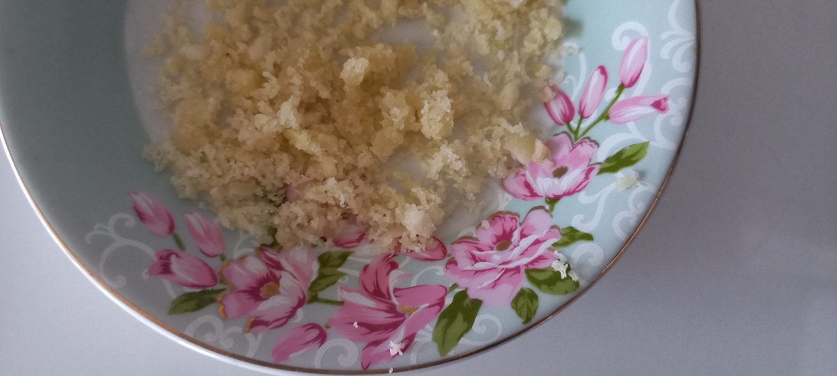 مامان هایی که با اسیاب کردن بادوم برای غذای بچه هاتون مشکل دارین یه راهی یافتم