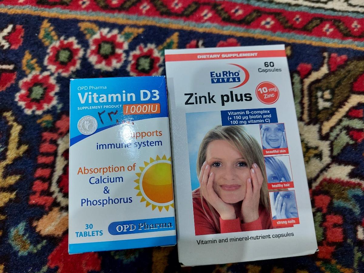 خانم دکتر میشه این دارو ها رو یه نگاه بندازین خانم دکتر میشه این دارو ها رو یه نگاه بندازین