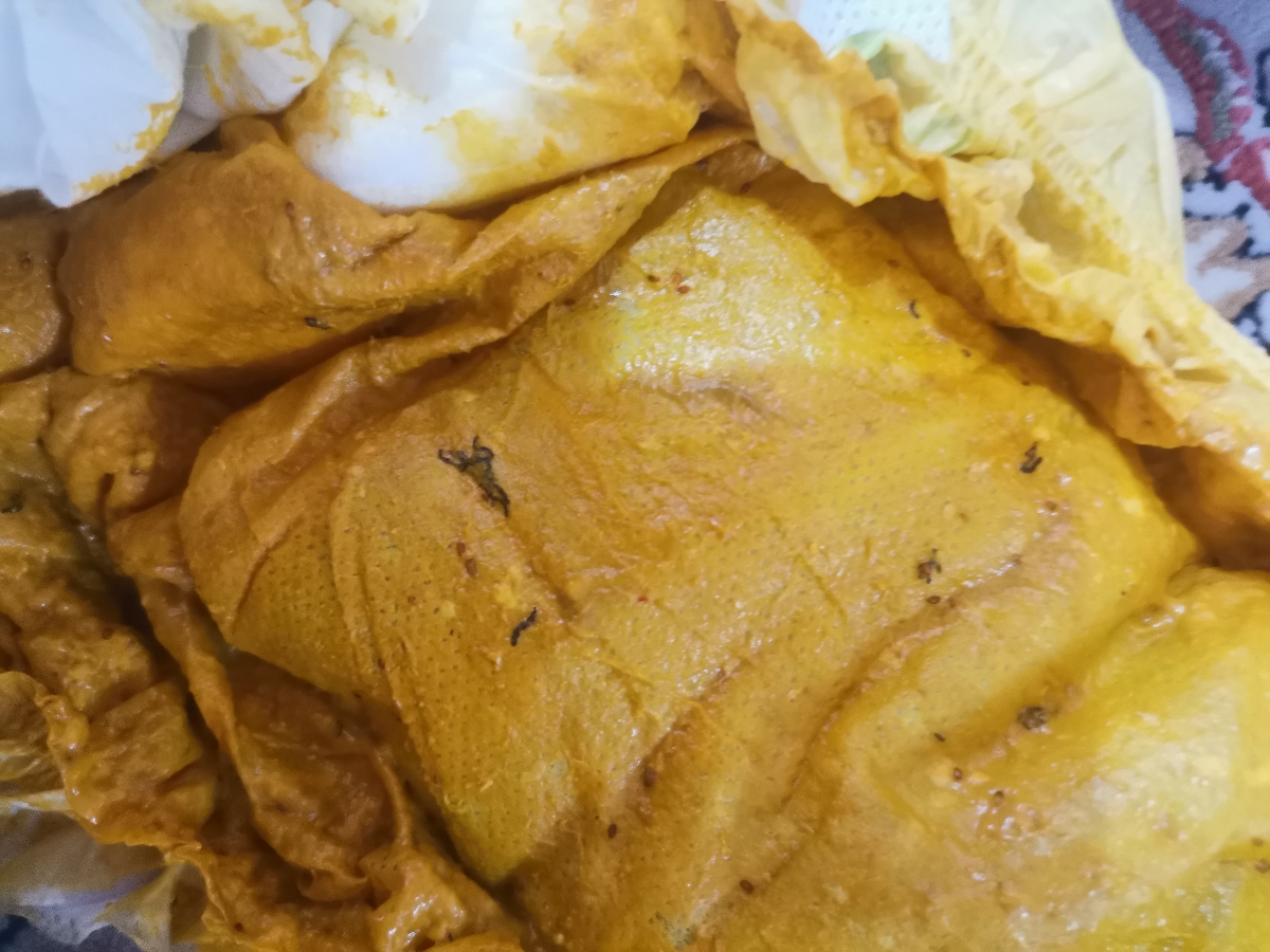 بررسی تصویر مدفوع نوزاد، رگه هایی داره ک نمیدونم چیه بررسی تصویر مدفوع نوزاد، رگه هایی داره ک نمیدونم چیه