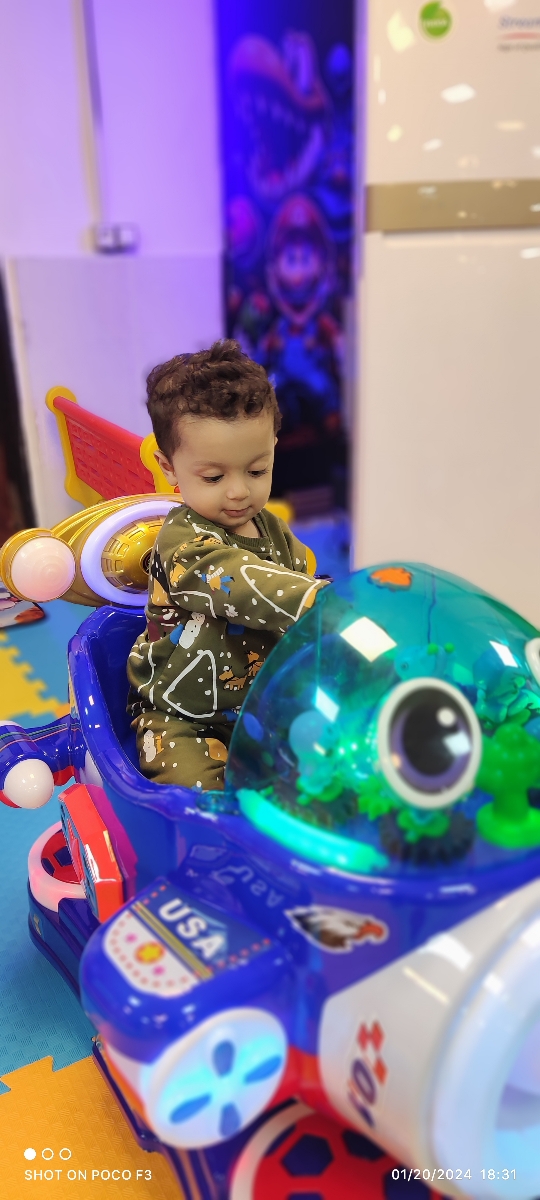 روز گل پسری منم مبارک 😬🤩