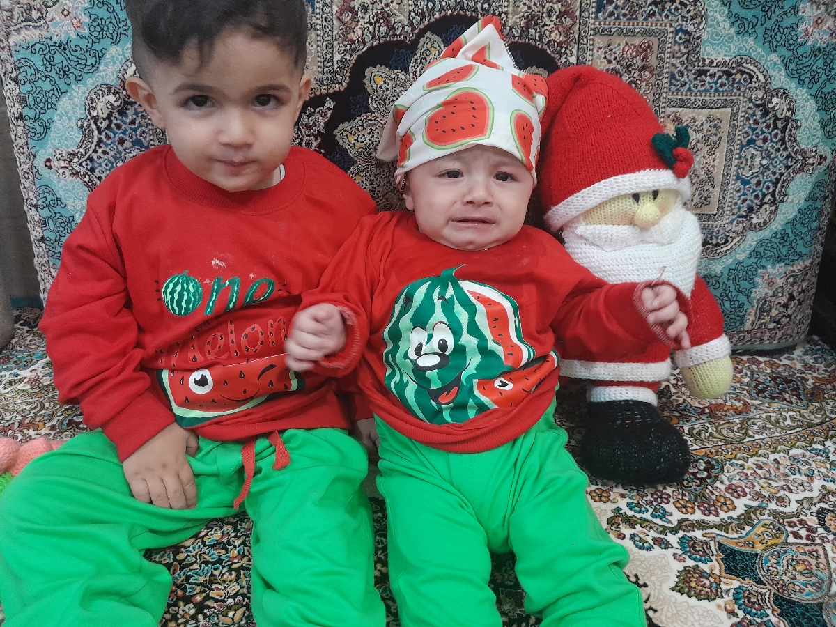 اینم عکس گل پسرای من
که هیچوقت نمیزارن یه عکس خوب ازشون بگیرم