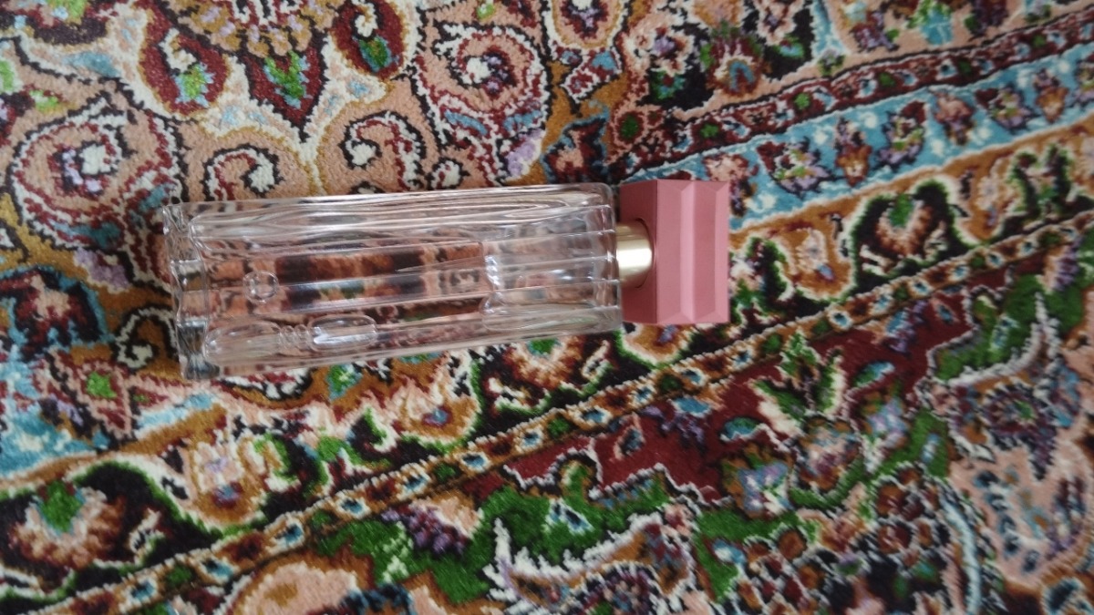 معرفی عطر و ادکلن معرفی عطر و ادکلن