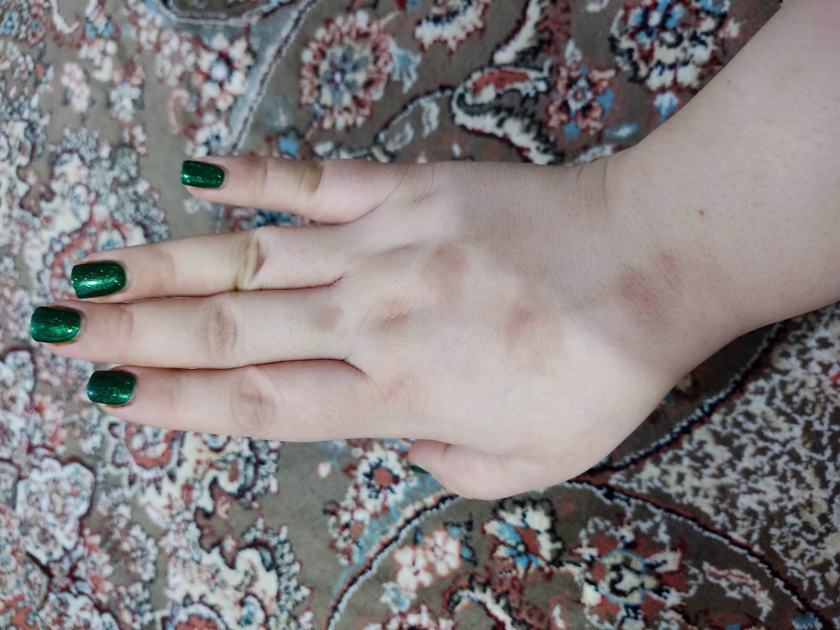 الان تو عکس کمرنگ افتاده 