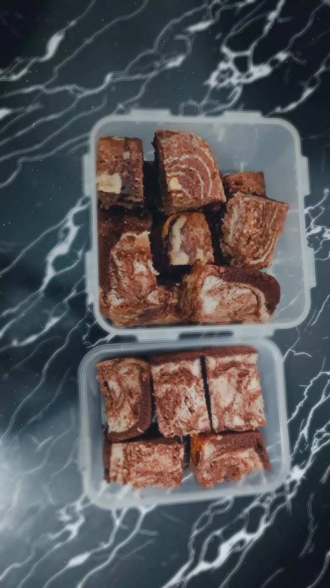 بفرمایید کیک زبرا دو رنگ 😍😋 بفرمایید کیک زبرا دو رنگ 😍😋
