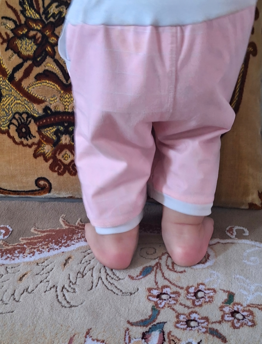این عکسو ببین
اینجابود ک دیگه مطمئن شدیم مچ پاش ب بیرون منحرفه کامل.
خیلی واضح بود این عکسو ببین
اینجابود ک دیگه مطمئن شدیم مچ پاش ب بیرون منحرفه کامل.
خیلی واضح بود