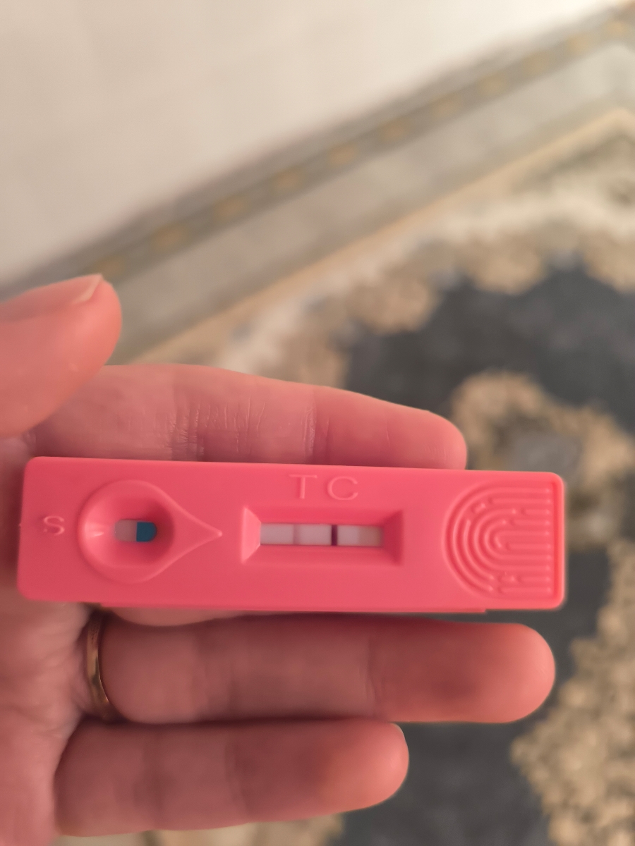 اولین بیبی چکم این تازع اولاش بود بعدش از اینم پررنگ تر شد اولین بیبی چکم این تازع اولاش بود بعدش از اینم پررنگ تر شد