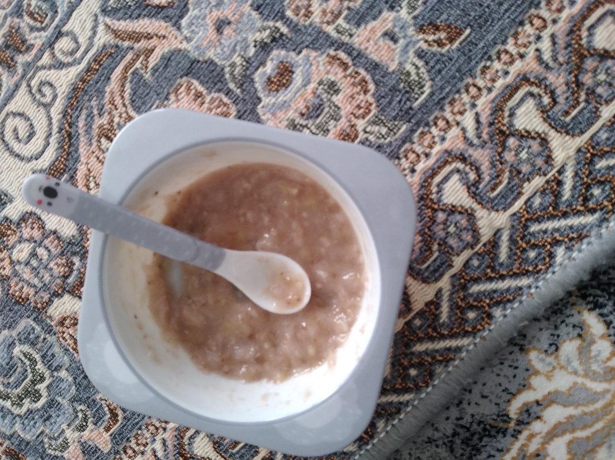 جو پرک با موز .سیب جو پرک با موز .سیب